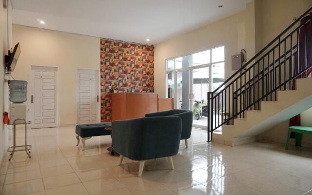 OYO 1394 Rumaisa Homestay Syariah