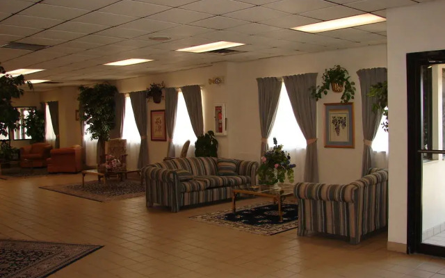 Super 8 by Wyndham Altus