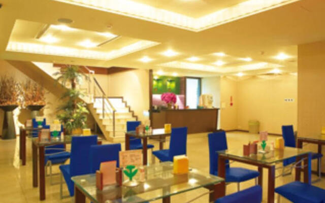 Royal Group Hotel Wu Fu Branch
