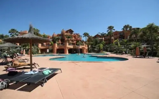 Sotoserena Tropical Flat- sleeps4
