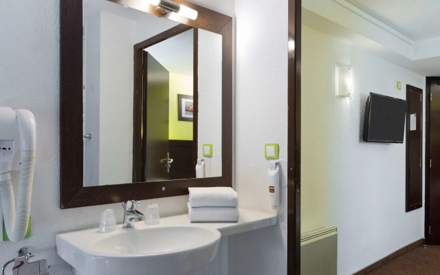 Hotel Kyriad Design ENZO PONT A MOUSSON