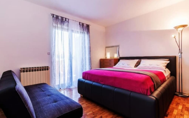 Brane - Free Parking - A4 Rada