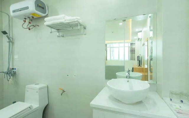OYO 417 Truong Son Hotel