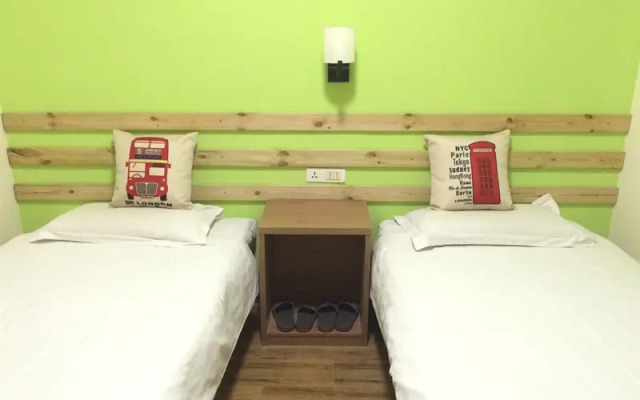 Xian Rainbow Youth Hotel