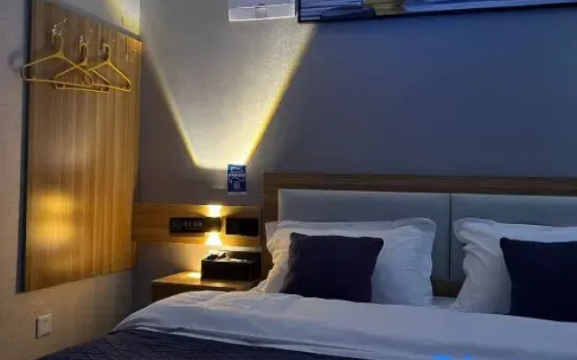 Pingdu Yueya Apartment