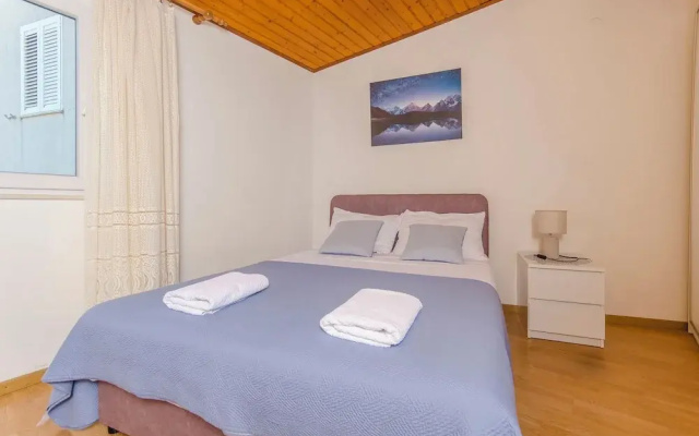 Apartment Mira