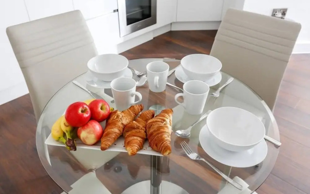 Modern 2BR Townhouse with Private Terrace