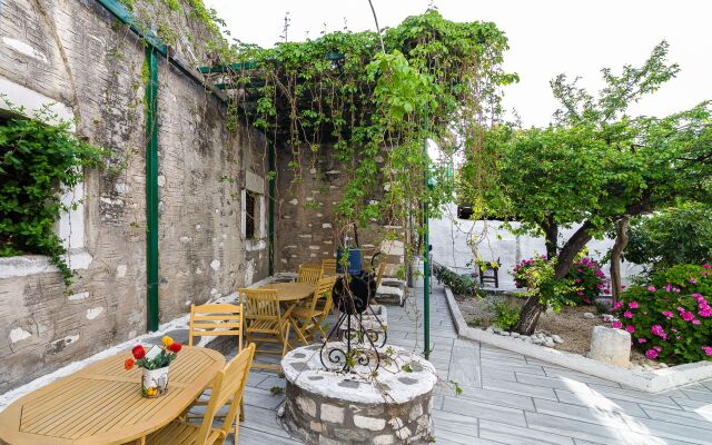 Captain Manolis Hotel