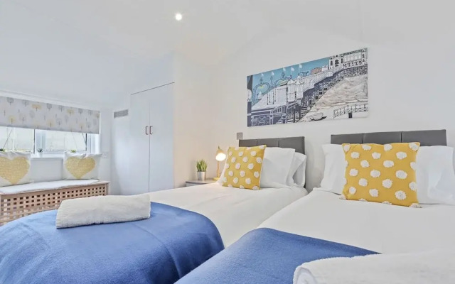 On the Water 3 with Free Parking | By My Getaways