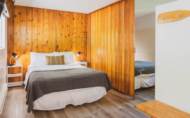 Barefoot Villas Room 4 Cedar