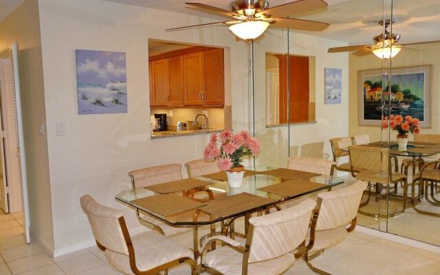 South end Condo With Pool/spa and Steps to Beach