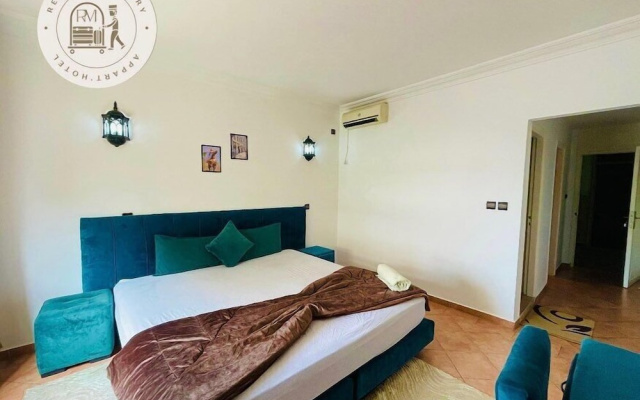 Merry Studio Hotel