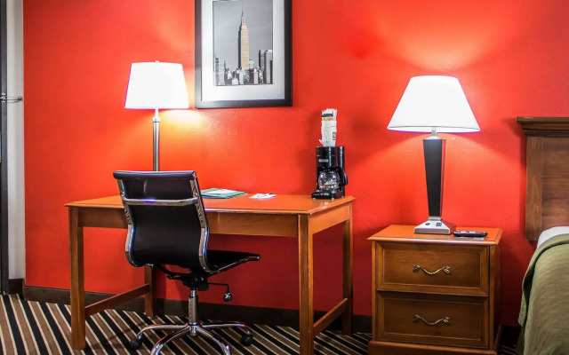 Quality Suites I-44