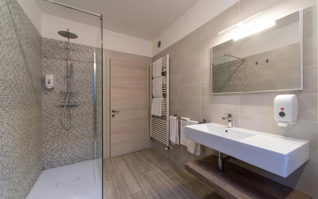 YUGOGO GRAZIOLI 27 Trento Centro