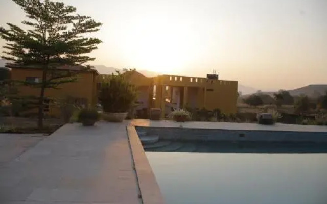The Yellow Retreat