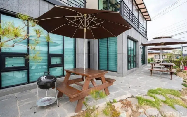 Gyeongju Jeje Pool Villa Pension