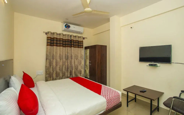 OYO 19524 Maruthi Home Stays 2