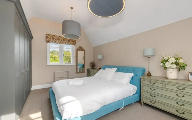 The School House - Luxury Home With Large Garden