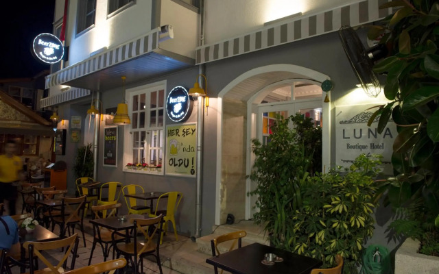 Luna Boutique Hotel