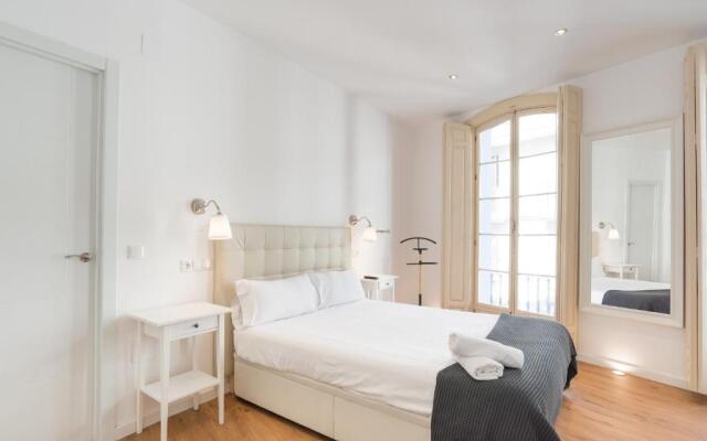 Urbe10 Plaza de la Constitucion 1 Bedroom Apartment