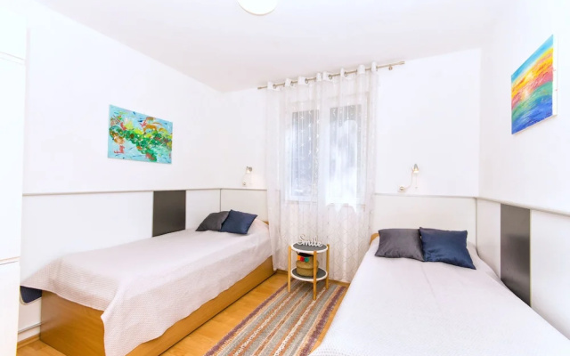 Apartment Lada