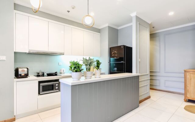 Luxury Apartment in Vinhomes Golden River