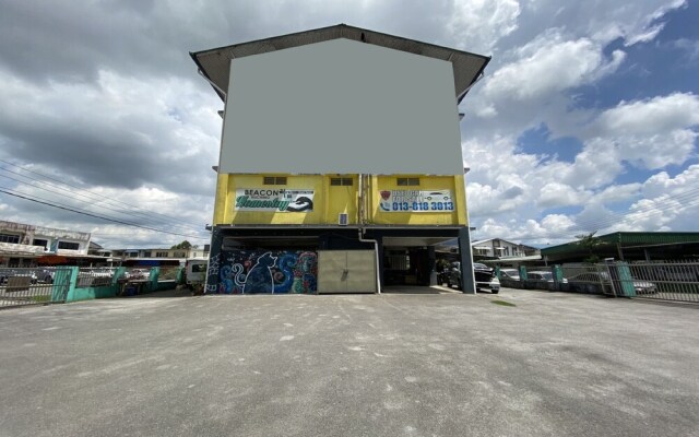 Oyo Home 90295 Beacon Homestay Kuching