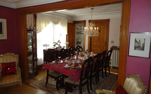 Absolute Elegance Bed and Breakfast