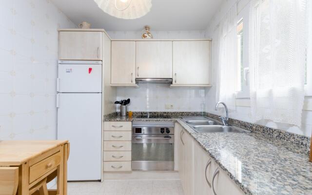 M&M - Apartment with sea views in Portocolom. Free WiFi
