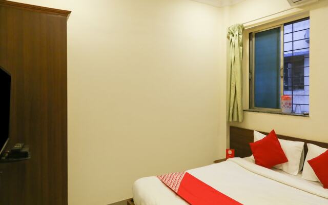 OYO 15090 Hotel Rajdeep