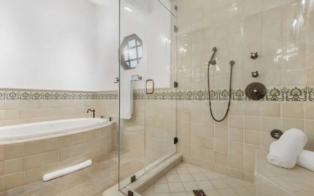 Spanish Villa - Stunning Coldwater Canyon Villa With Pool and Views