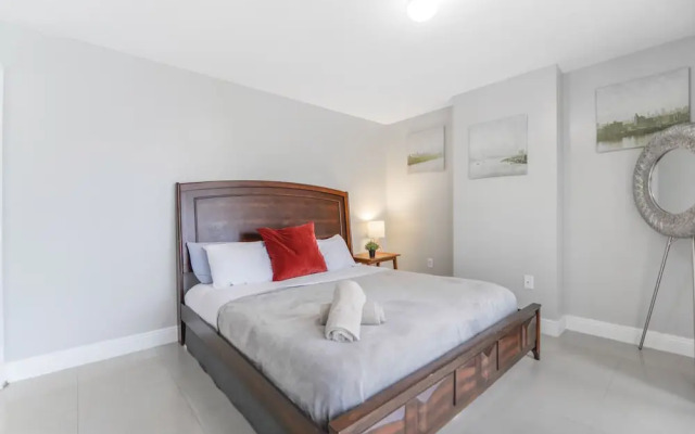 Wonderful 3BR Condo at Brickell