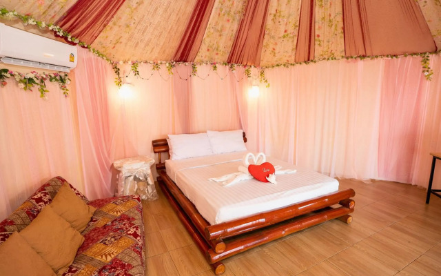 Paree Hut Resort Koh Sichang