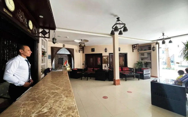 Naama Inn