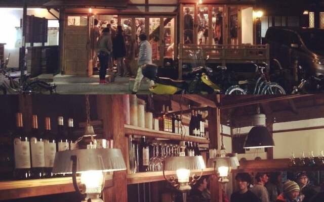 Cafe & Guest House SLAMs DUNKBURGER - Hostel