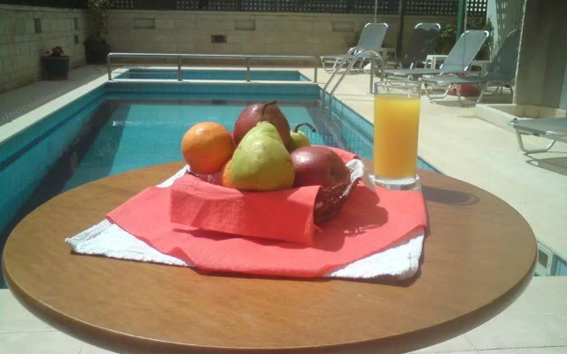 Irini Apartments