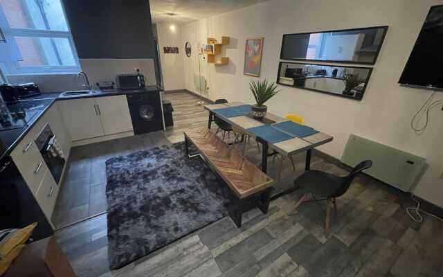 Oak Suite - Talbot Road - Blackpool - Spacious