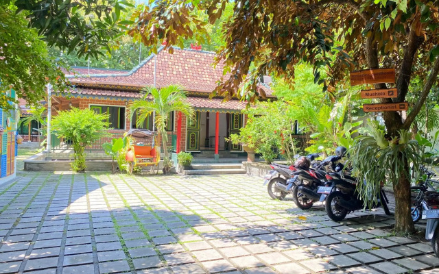 Sonosewu Guesthouse Syariah