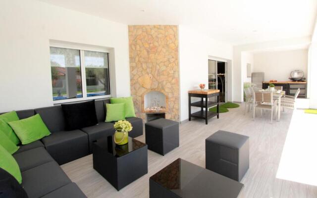 Leon Inmo Carmanso 68 - 12262