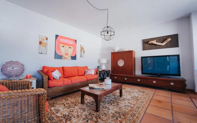 Villa con piscina a pie de playa