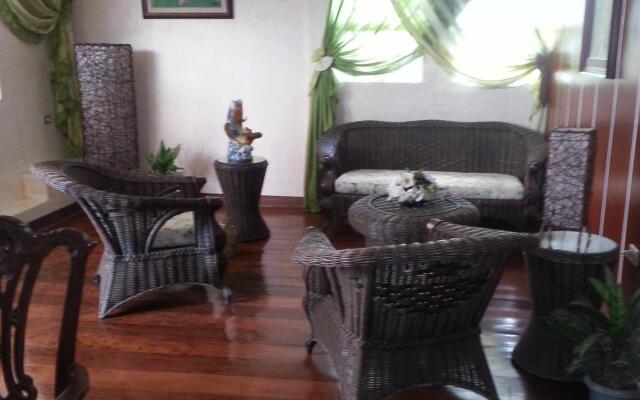 La Casa Roa Hostel