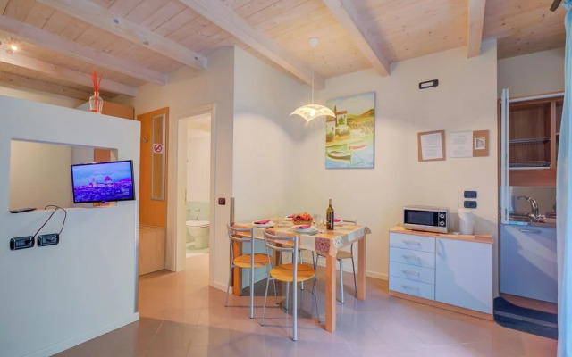 Blue Apartment Desenzano With Wifi