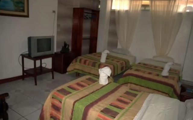 Hotel Salinas