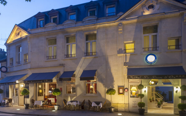 Brit Hotel Chinon le Lion d'Or