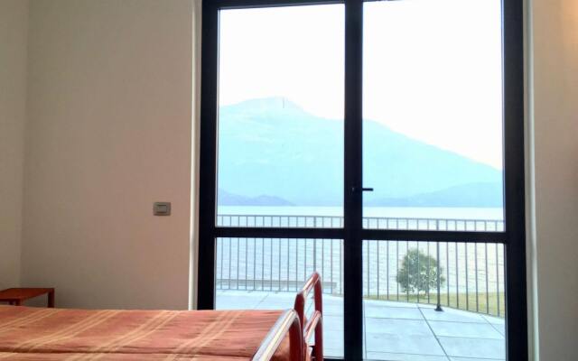 Lake Como Beach Hostel