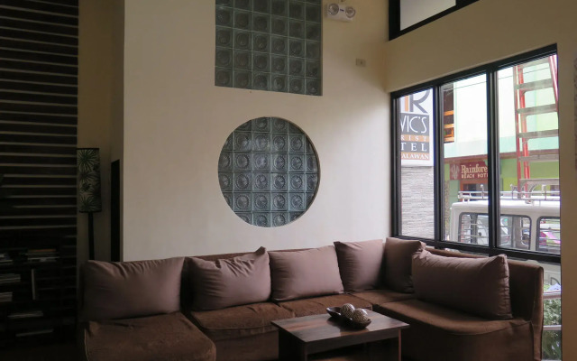 Rovic's Tourist Hotel