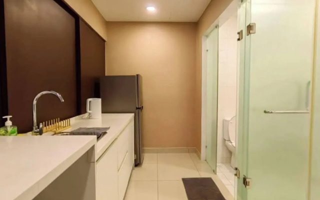 Cozy Studio in Shah Alam With Mountain View