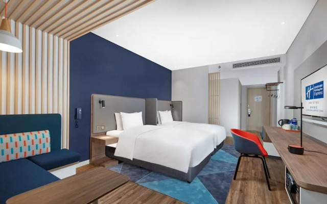 Holiday Inn Express Chongqing Airport Zone by IHG