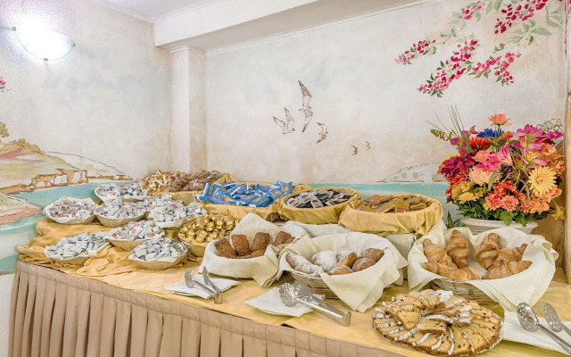 Colonna Beach Hotel Marinella