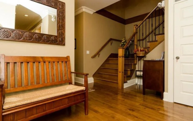 White Rock Beach Guest House